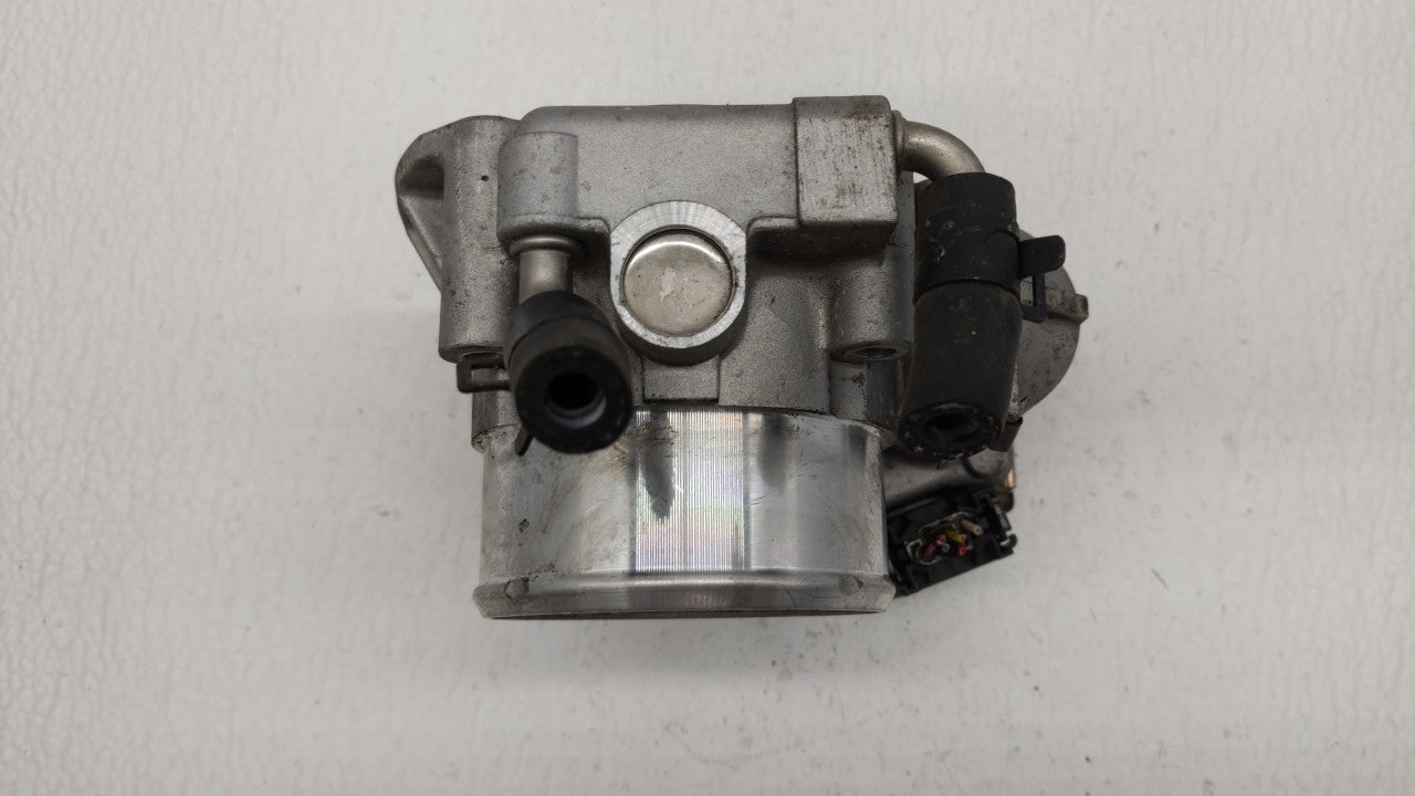 2011-2014 Hyundai Sonata Throttle Body P/N:35100-2G700 Fits Fits 2011 2012 2013 2014 2015 2016 OEM Used Auto Parts - Oemused
