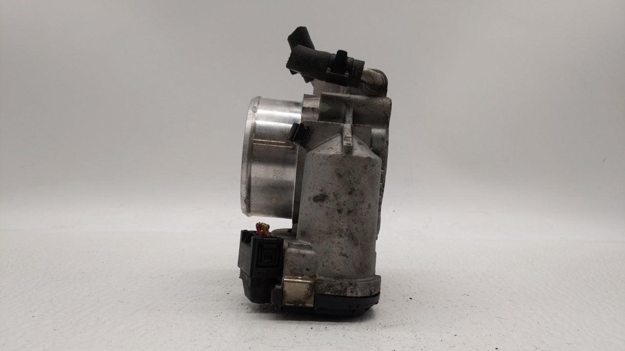 2011-2014 Hyundai Sonata Throttle Body P/N:35100-2G700 Fits Fits 2011 2012 2013 2014 2015 2016 OEM Used Auto Parts - Oemused