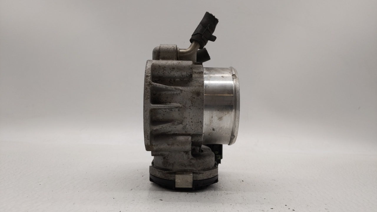 2011-2014 Hyundai Sonata Throttle Body P/N:35100-2G700 Fits Fits 2011 2012 2013 2014 2015 2016 OEM Used Auto Parts - Oemused