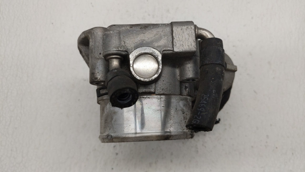 2011-2014 Hyundai Sonata Throttle Body P/N:35100-2G700 Fits Fits 2011 2012 2013 2014 2015 2016 OEM Used Auto Parts - Oemused