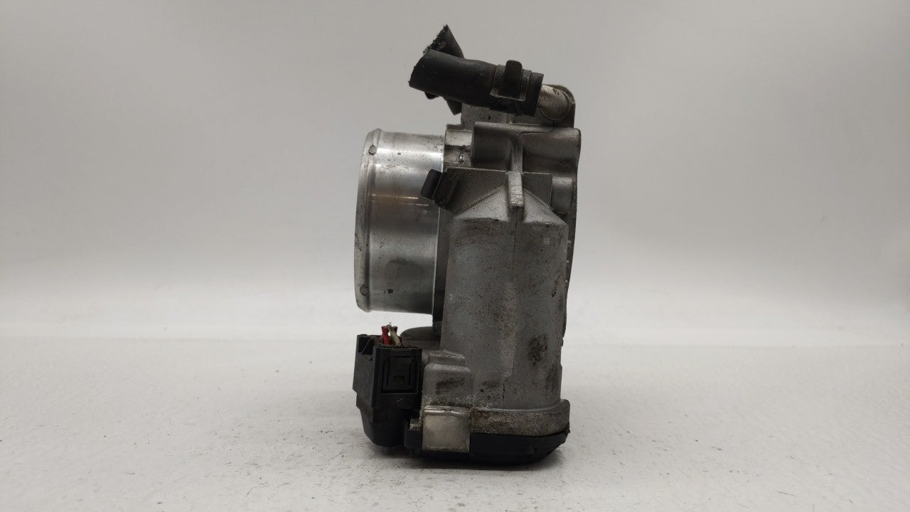 2011-2014 Hyundai Sonata Throttle Body P/N:35100-2G700 Fits Fits 2011 2012 2013 2014 2015 2016 OEM Used Auto Parts - Oemused