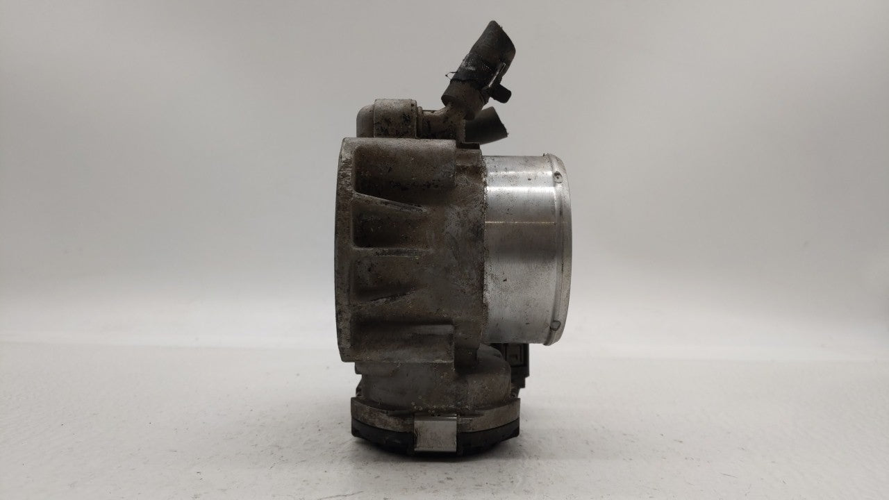 2011-2014 Hyundai Sonata Throttle Body P/N:35100-2G700 Fits Fits 2011 2012 2013 2014 2015 2016 OEM Used Auto Parts - Oemused