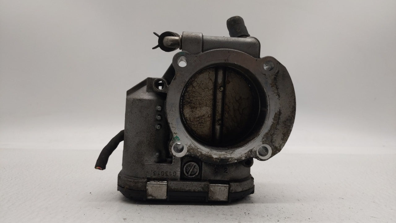 2011-2014 Hyundai Sonata Throttle Body P/N:35100-2G700 Fits Fits 2011 2012 2013 2014 2015 2016 OEM Used Auto Parts - Oemused