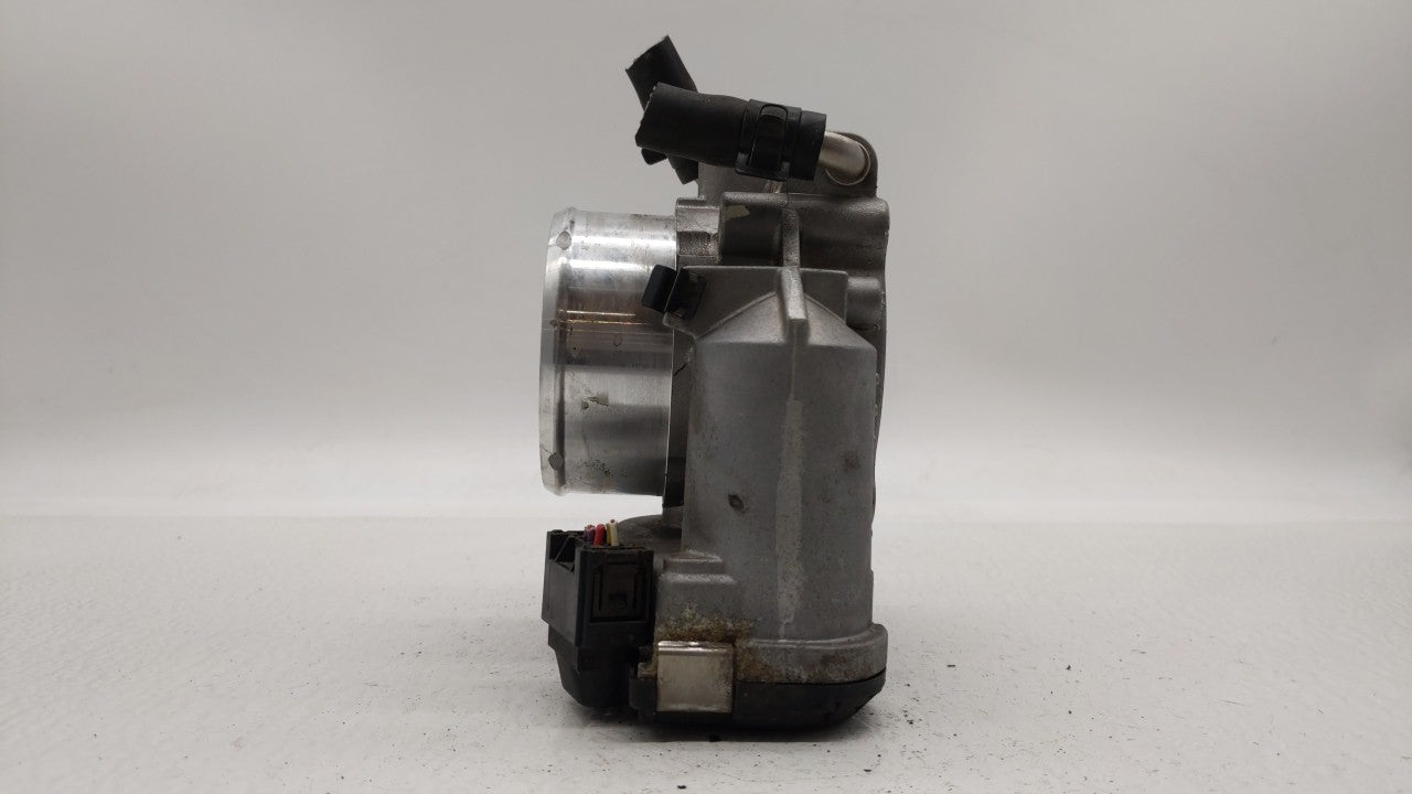 2011-2014 Hyundai Sonata Throttle Body P/N:35100-2G700 Fits Fits 2011 2012 2013 2014 2015 2016 OEM Used Auto Parts - Oemused