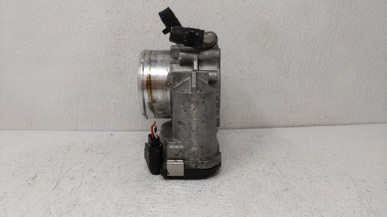 2011-2014 Hyundai Sonata Throttle Body P/N:35100-2G700 Fits Fits 2011 2012 2013 2014 2015 2016 OEM Used Auto Parts - Oemused