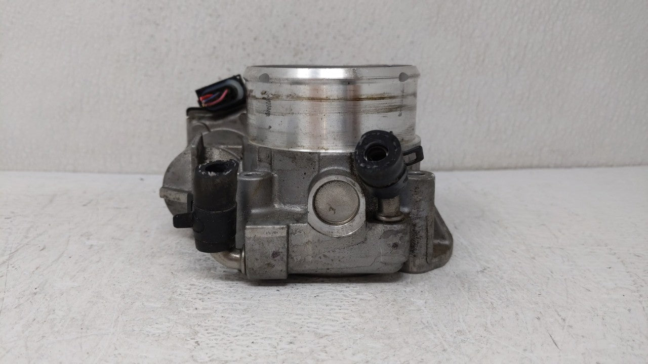2011-2014 Hyundai Sonata Throttle Body P/N:35100-2G700 Fits Fits 2011 2012 2013 2014 2015 2016 OEM Used Auto Parts - Oemused