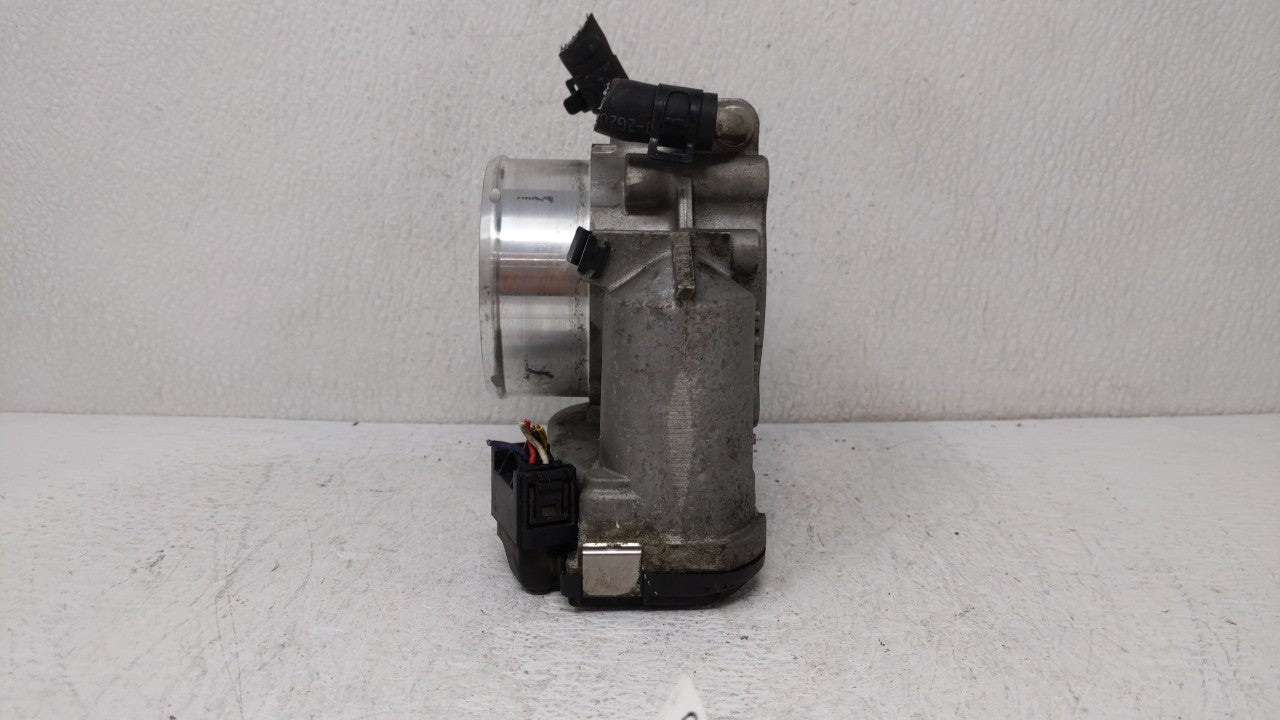 2011-2014 Hyundai Sonata Throttle Body P/N:35100-2G700 Fits Fits 2011 2012 2013 2014 2015 2016 OEM Used Auto Parts - Oemused