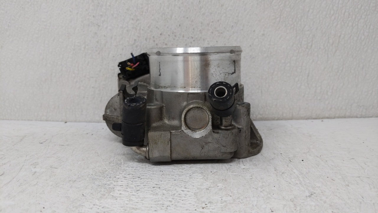 2011-2014 Hyundai Sonata Throttle Body P/N:35100-2G700 Fits Fits 2011 2012 2013 2014 2015 2016 OEM Used Auto Parts - Oemused