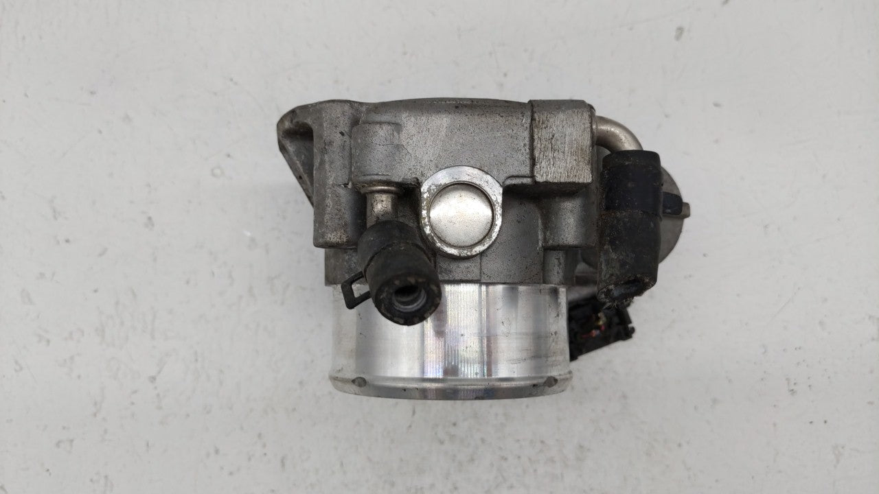 2011-2014 Hyundai Sonata Throttle Body P/N:35100-2G700 Fits Fits 2011 2012 2013 2014 2015 2016 OEM Used Auto Parts - Oemused