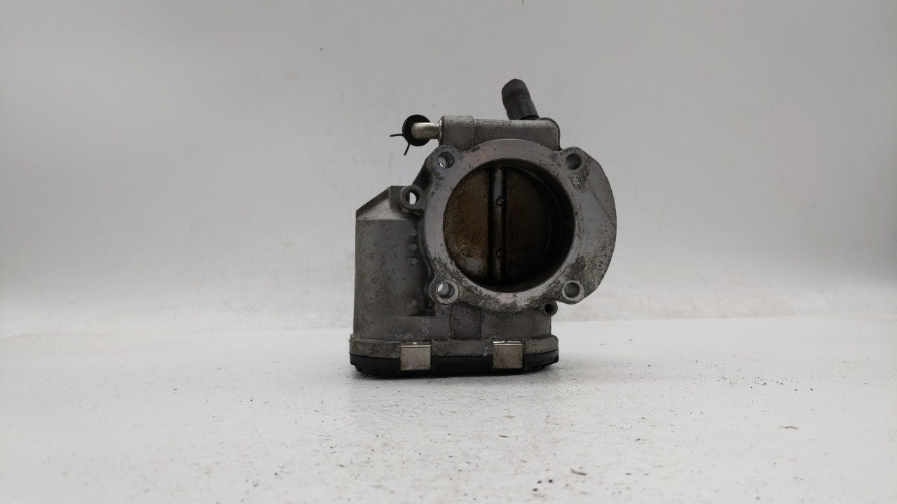 2011-2014 Hyundai Sonata Throttle Body P/N:35100-2G700 Fits Fits 2011 2012 2013 2014 2015 2016 OEM Used Auto Parts - Oemused