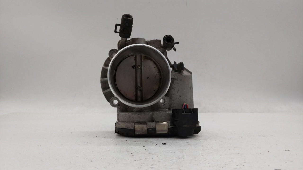 2011-2014 Hyundai Sonata Throttle Body P/N:35100-2G700 Fits Fits 2011 2012 2013 2014 2015 2016 OEM Used Auto Parts - Oemused