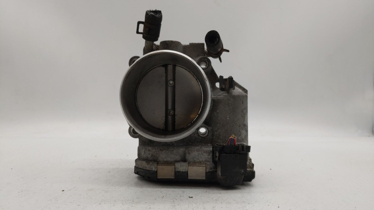 2011-2014 Hyundai Sonata Throttle Body P/N:35100-2G700 Fits Fits 2011 2012 2013 2014 2015 2016 OEM Used Auto Parts - Oemused