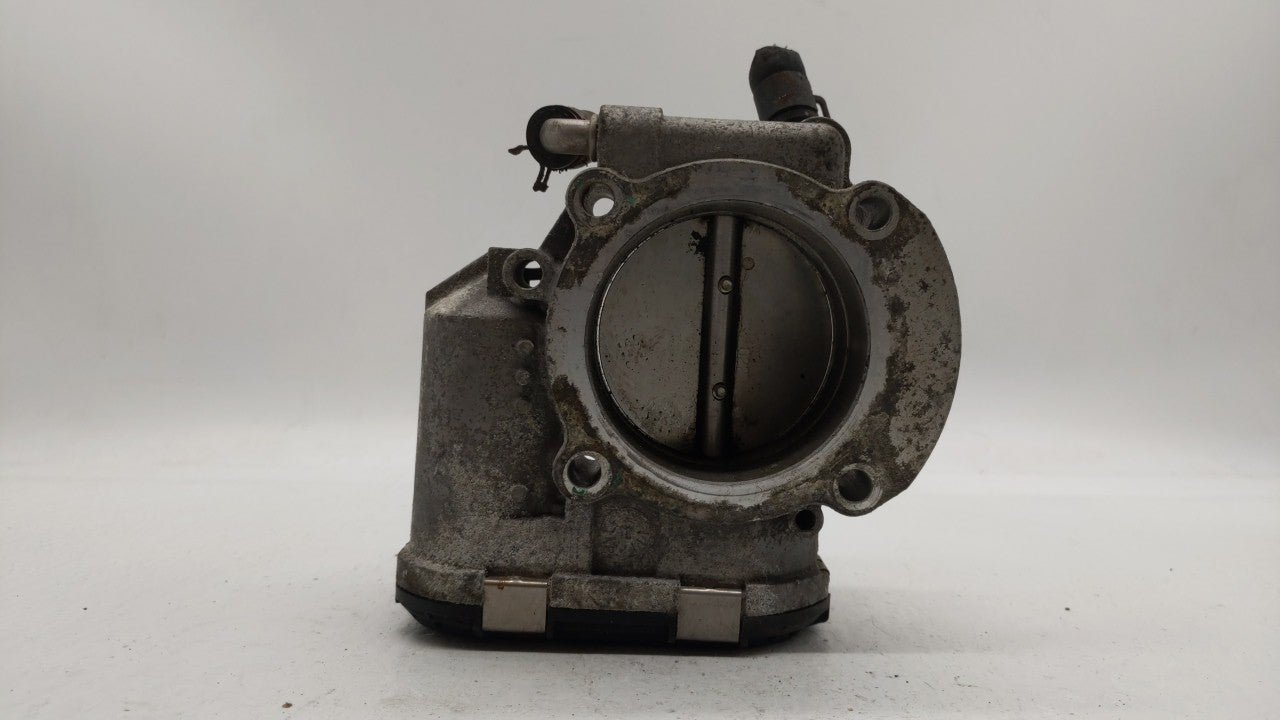 2011-2014 Hyundai Sonata Throttle Body P/N:35100-2G700 Fits Fits 2011 2012 2013 2014 2015 2016 OEM Used Auto Parts - Oemused