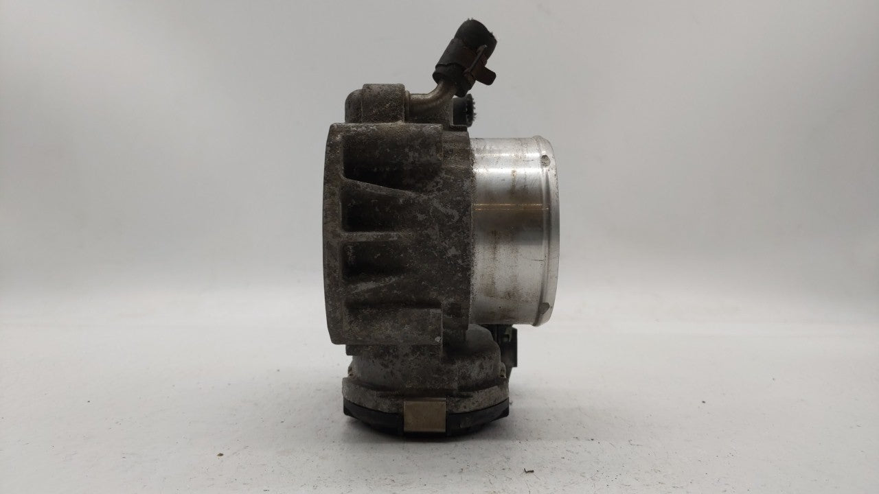 2011-2014 Hyundai Sonata Throttle Body P/N:35100-2G700 Fits Fits 2011 2012 2013 2014 2015 2016 OEM Used Auto Parts - Oemused