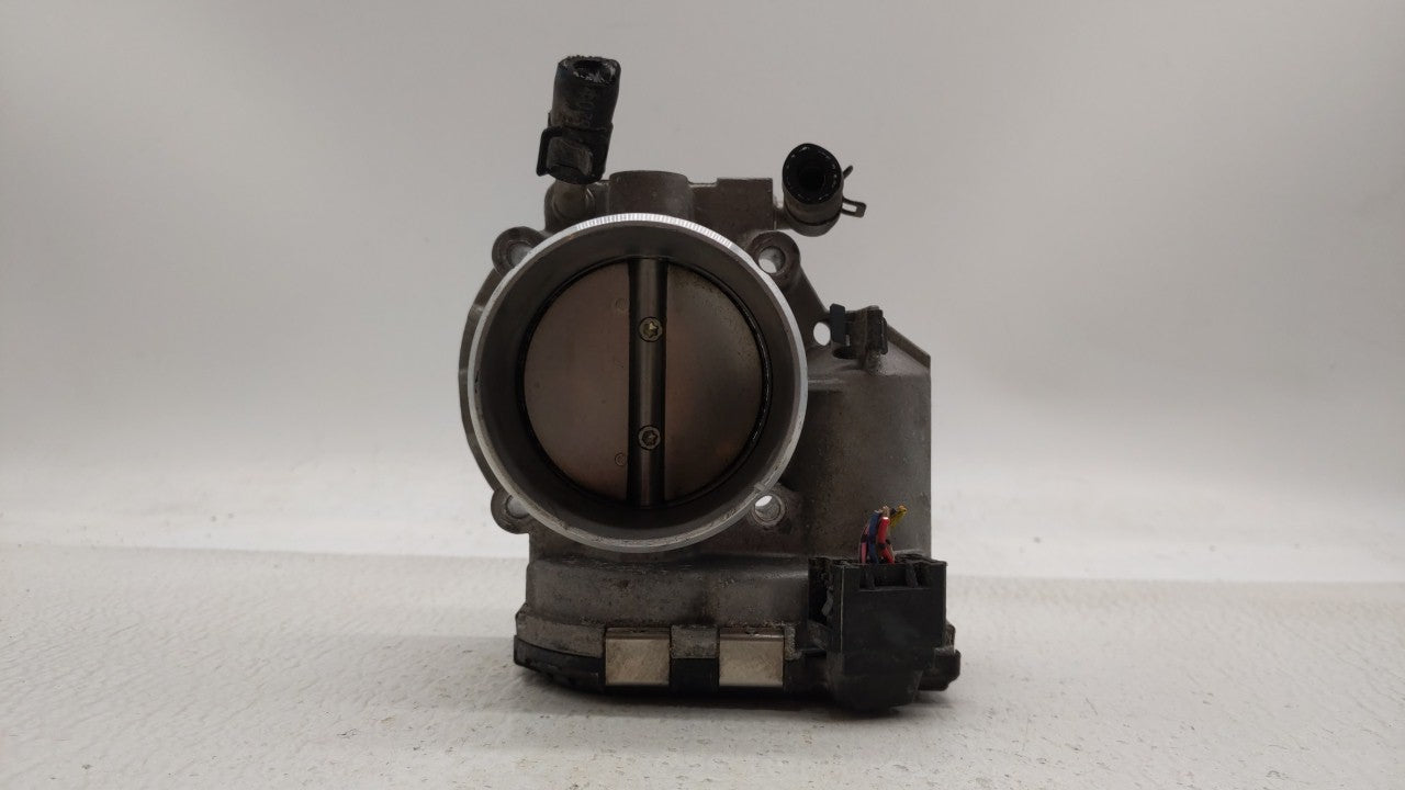 2011-2014 Hyundai Sonata Throttle Body P/N:35100-2G700 Fits Fits 2011 2012 2013 2014 2015 2016 OEM Used Auto Parts - Oemused