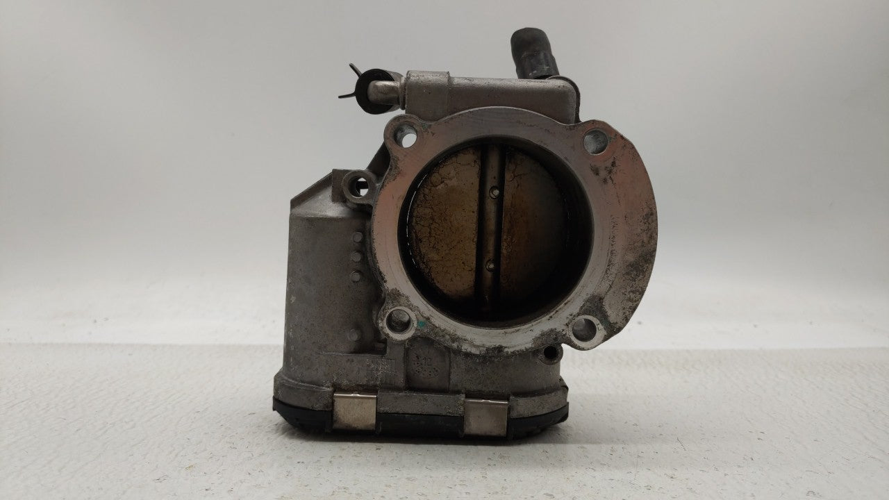 2011-2014 Hyundai Sonata Throttle Body P/N:35100-2G700 Fits Fits 2011 2012 2013 2014 2015 2016 OEM Used Auto Parts - Oemused