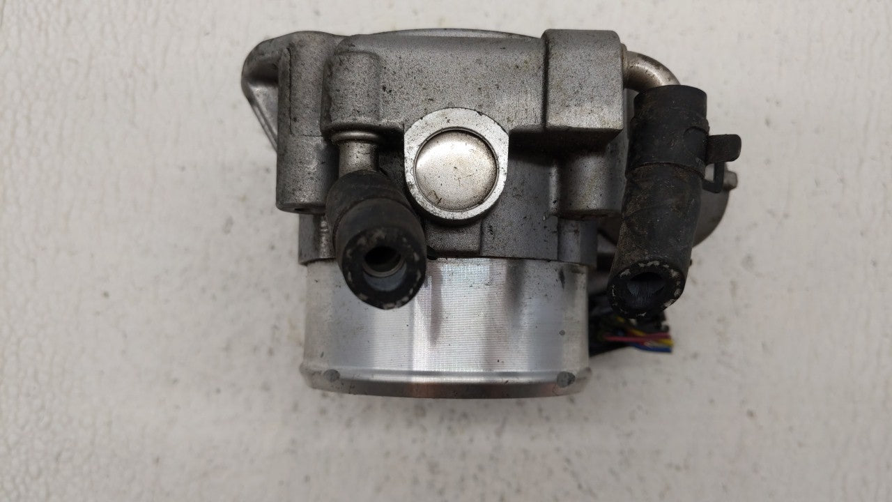 2011-2014 Hyundai Sonata Throttle Body P/N:35100-2G700 Fits Fits 2011 2012 2013 2014 2015 2016 OEM Used Auto Parts - Oemused