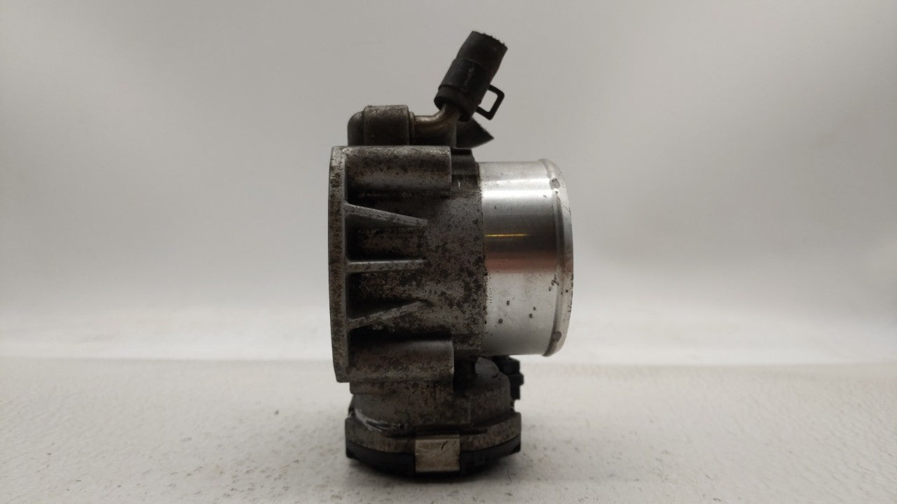 2011-2014 Hyundai Sonata Throttle Body P/N:35100-2G700 Fits Fits 2011 2012 2013 2014 2015 2016 OEM Used Auto Parts - Oemused