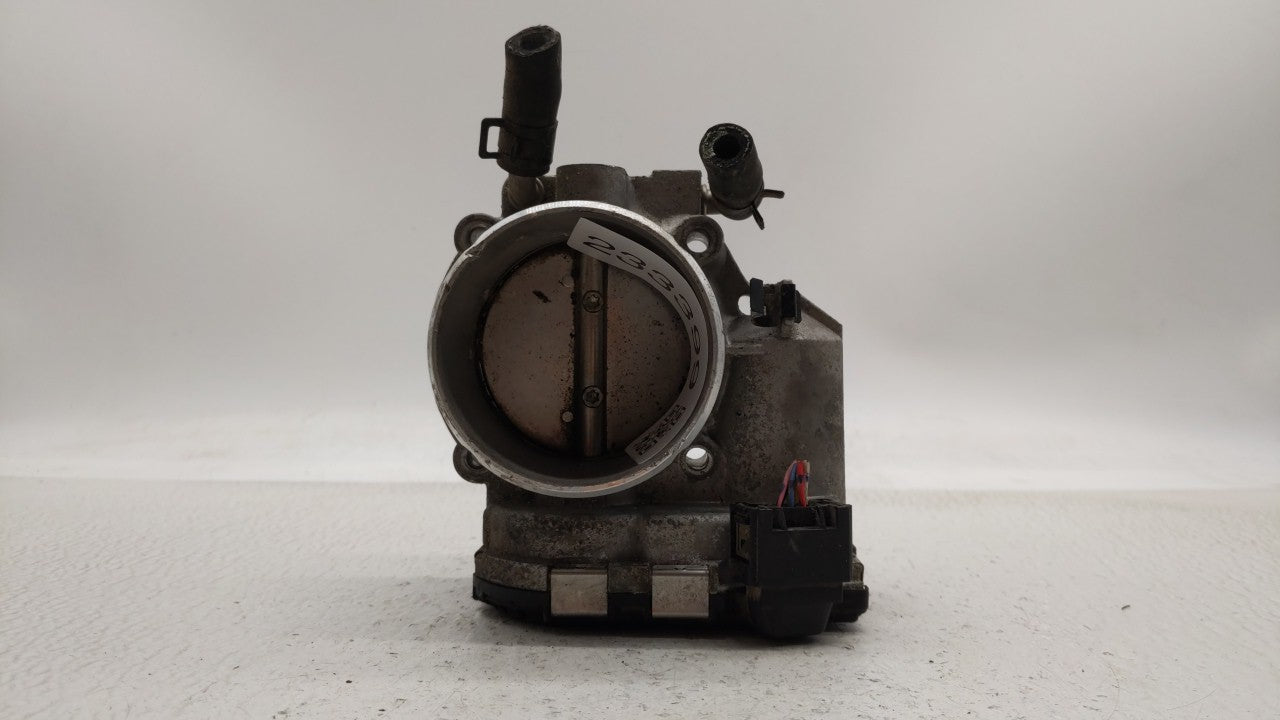 2011-2014 Hyundai Sonata Throttle Body P/N:35100-2G700 Fits Fits 2011 2012 2013 2014 2015 2016 OEM Used Auto Parts - Oemused