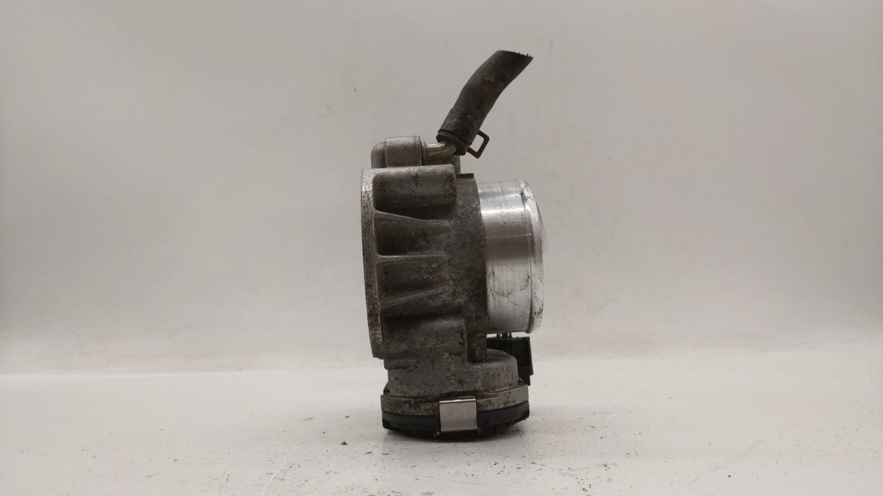2011-2015 Hyundai Sonata Throttle Body P/N:35100-2G800 Fits Fits 2011 2012 2013 2014 2015 2016 OEM Used Auto Parts - Oemused