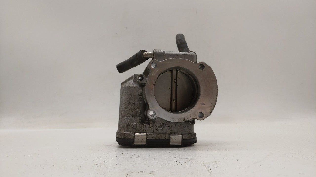2011-2015 Hyundai Sonata Throttle Body P/N:35100-2G800 Fits Fits 2011 2012 2013 2014 2015 2016 OEM Used Auto Parts - Oemused