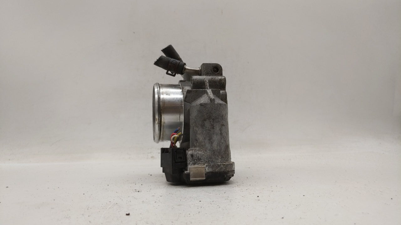 2011-2014 Hyundai Sonata Throttle Body P/N:35100-2G710 Fits Fits 2011 2012 2013 2014 2015 2016 OEM Used Auto Parts - Oemused