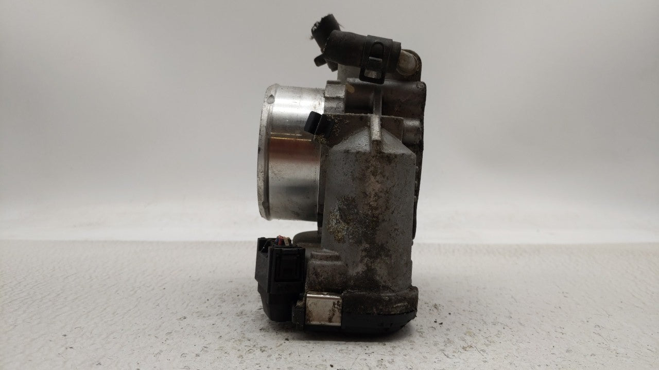 2011-2014 Hyundai Sonata Throttle Body P/N:35100-2G700 Fits Fits 2011 2012 2013 2014 2015 2016 OEM Used Auto Parts - Oemused