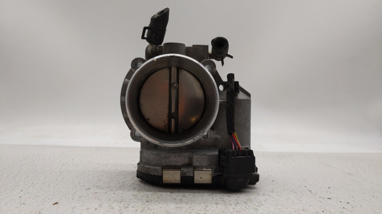2011-2014 Hyundai Sonata Throttle Body P/N:35100-2G700 Fits Fits 2011 2012 2013 2014 2015 2016 OEM Used Auto Parts - Oemused