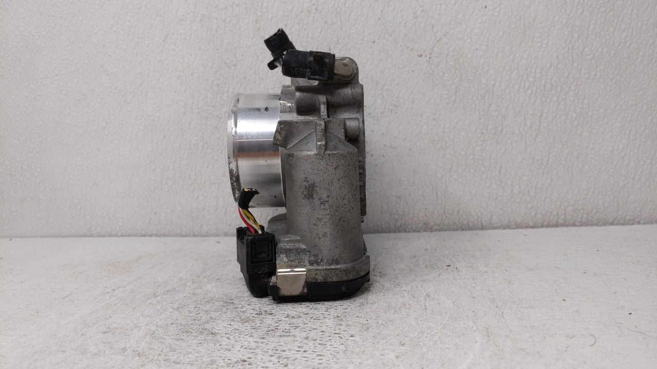 2011-2014 Hyundai Sonata Throttle Body P/N:35100-2G700 Fits Fits 2011 2012 2013 2014 2015 2016 OEM Used Auto Parts - Oemused
