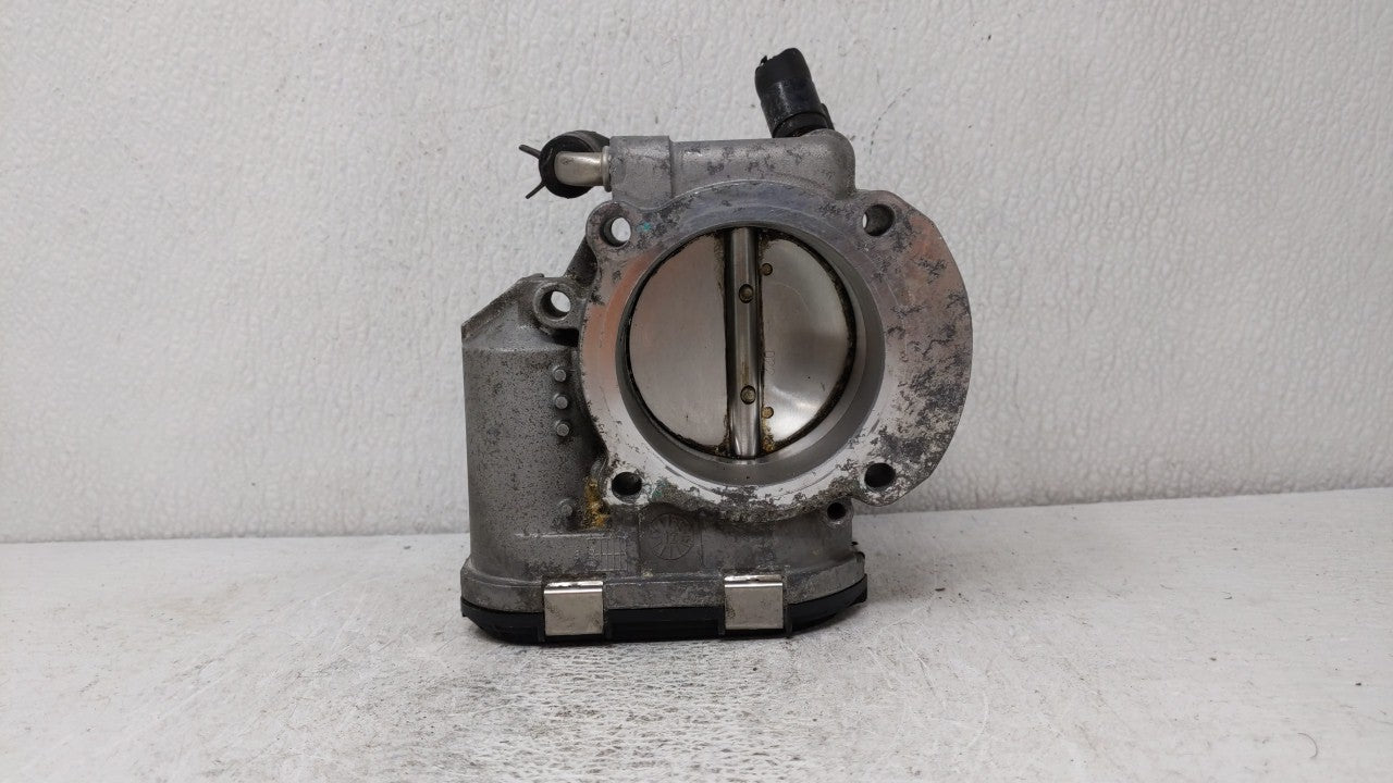 2011-2014 Hyundai Sonata Throttle Body P/N:35100-2G700 Fits Fits 2011 2012 2013 2014 2015 2016 OEM Used Auto Parts - Oemused