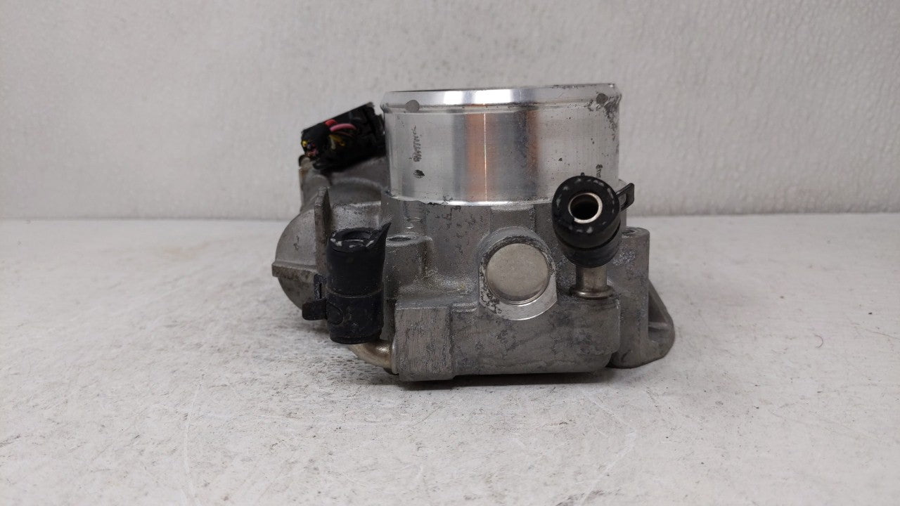 2011-2014 Hyundai Sonata Throttle Body P/N:35100-2G700 Fits Fits 2011 2012 2013 2014 2015 2016 OEM Used Auto Parts - Oemused