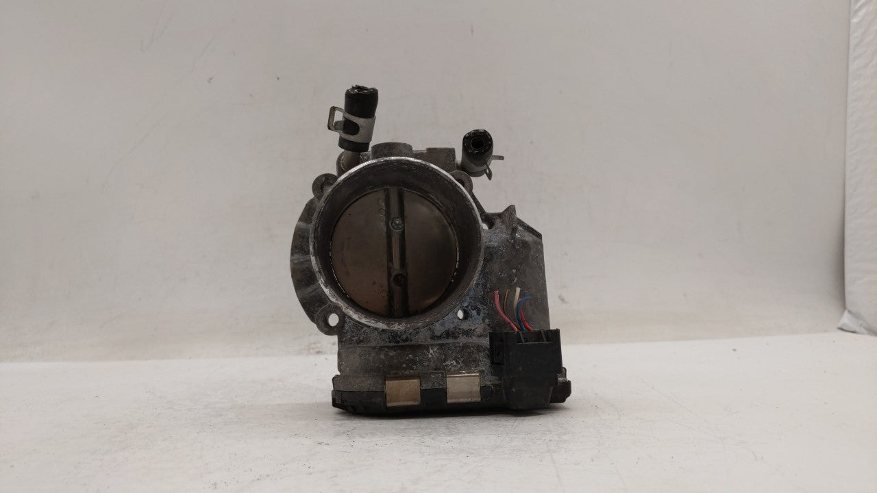 2011-2014 Hyundai Sonata Throttle Body P/N:35100-2G700 Fits Fits 2011 2012 2013 2014 2015 2016 OEM Used Auto Parts - Oemused