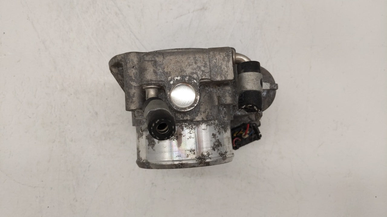 2011-2014 Hyundai Sonata Throttle Body P/N:35100-2G700 Fits Fits 2011 2012 2013 2014 2015 2016 OEM Used Auto Parts - Oemused