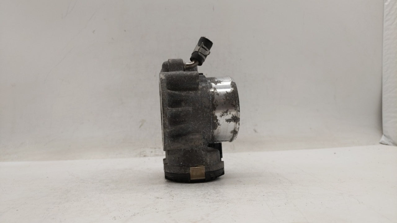 2011-2014 Hyundai Sonata Throttle Body P/N:35100-2G700 Fits Fits 2011 2012 2013 2014 2015 2016 OEM Used Auto Parts - Oemused