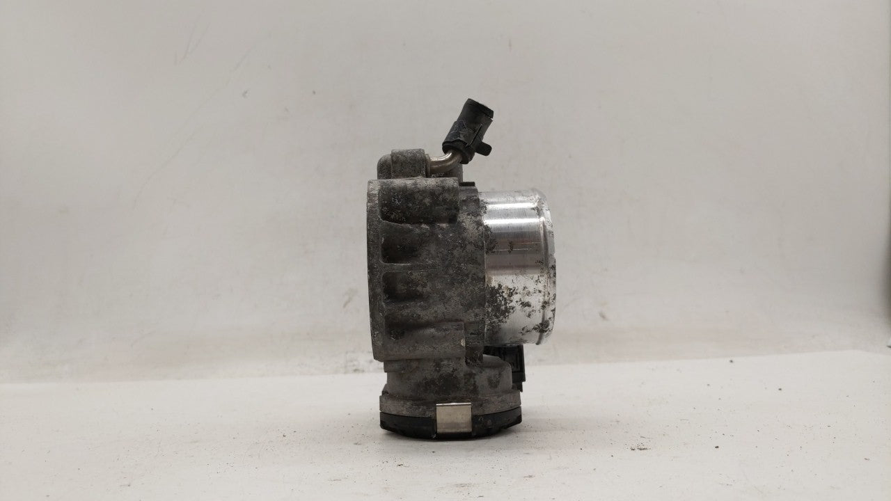 2011-2014 Hyundai Sonata Throttle Body P/N:35100-2G700 Fits Fits 2011 2012 2013 2014 2015 2016 OEM Used Auto Parts - Oemused
