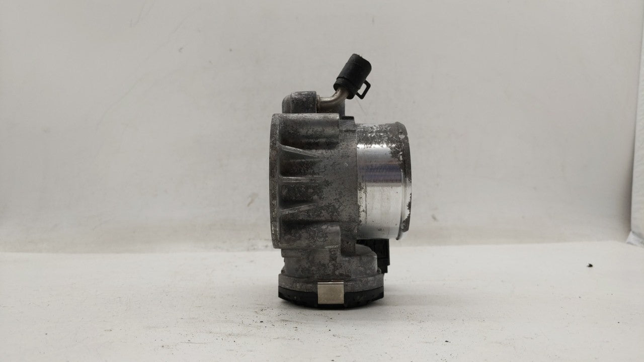 2011-2014 Hyundai Sonata Throttle Body P/N:35100-2G700 Fits Fits 2011 2012 2013 2014 2015 2016 OEM Used Auto Parts - Oemused