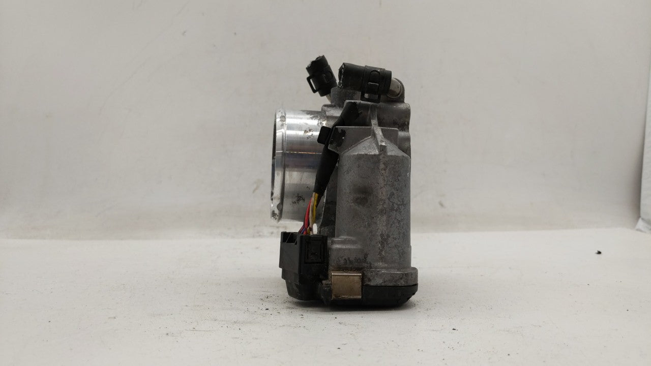 2011-2014 Hyundai Sonata Throttle Body P/N:35100-2G700 Fits Fits 2011 2012 2013 2014 2015 2016 OEM Used Auto Parts - Oemused