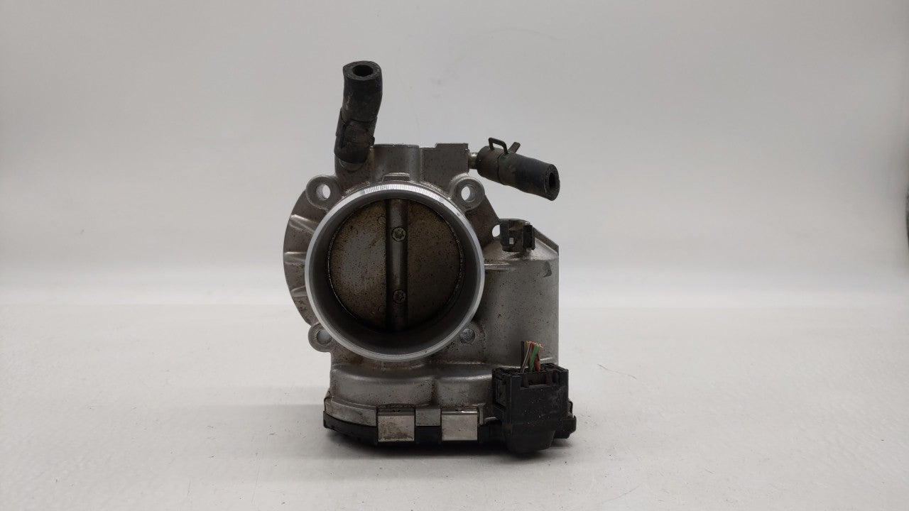 2011-2015 Hyundai Sonata Throttle Body P/N:35100-2G800 Fits Fits 2011 2012 2013 2014 2015 2016 OEM Used Auto Parts - Oemused