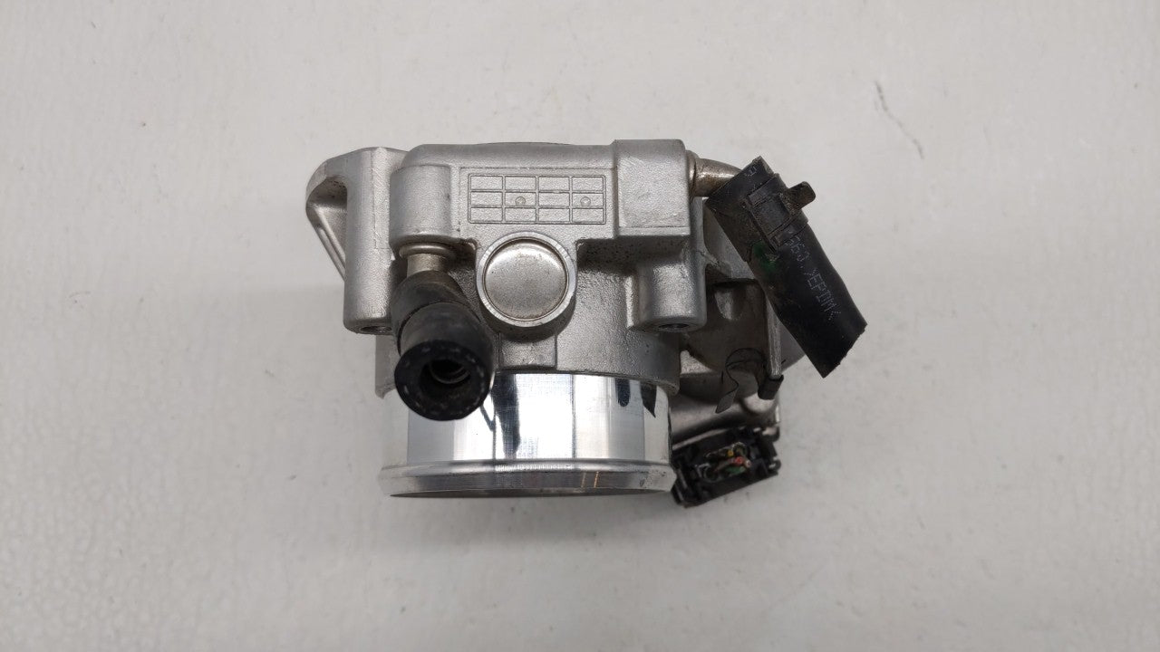 2011-2015 Hyundai Sonata Throttle Body P/N:35100-2G800 Fits Fits 2011 2012 2013 2014 2015 2016 OEM Used Auto Parts - Oemused