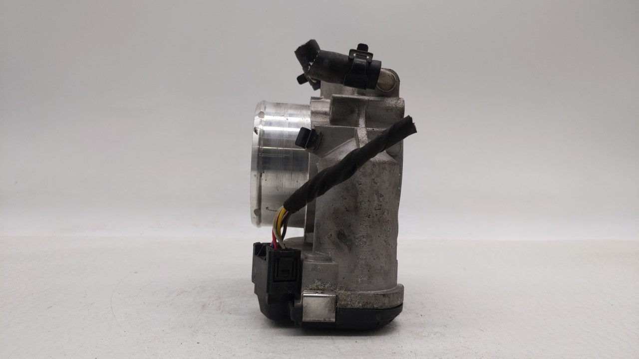 2011-2014 Hyundai Sonata Throttle Body P/N:35100-2G700 Fits Fits 2011 2012 2013 2014 2015 2016 OEM Used Auto Parts - Oemused