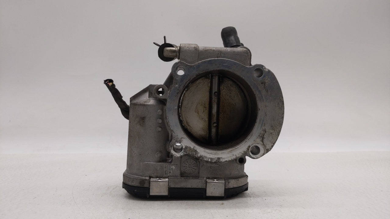 2011-2014 Hyundai Sonata Throttle Body P/N:35100-2G700 Fits Fits 2011 2012 2013 2014 2015 2016 OEM Used Auto Parts - Oemused