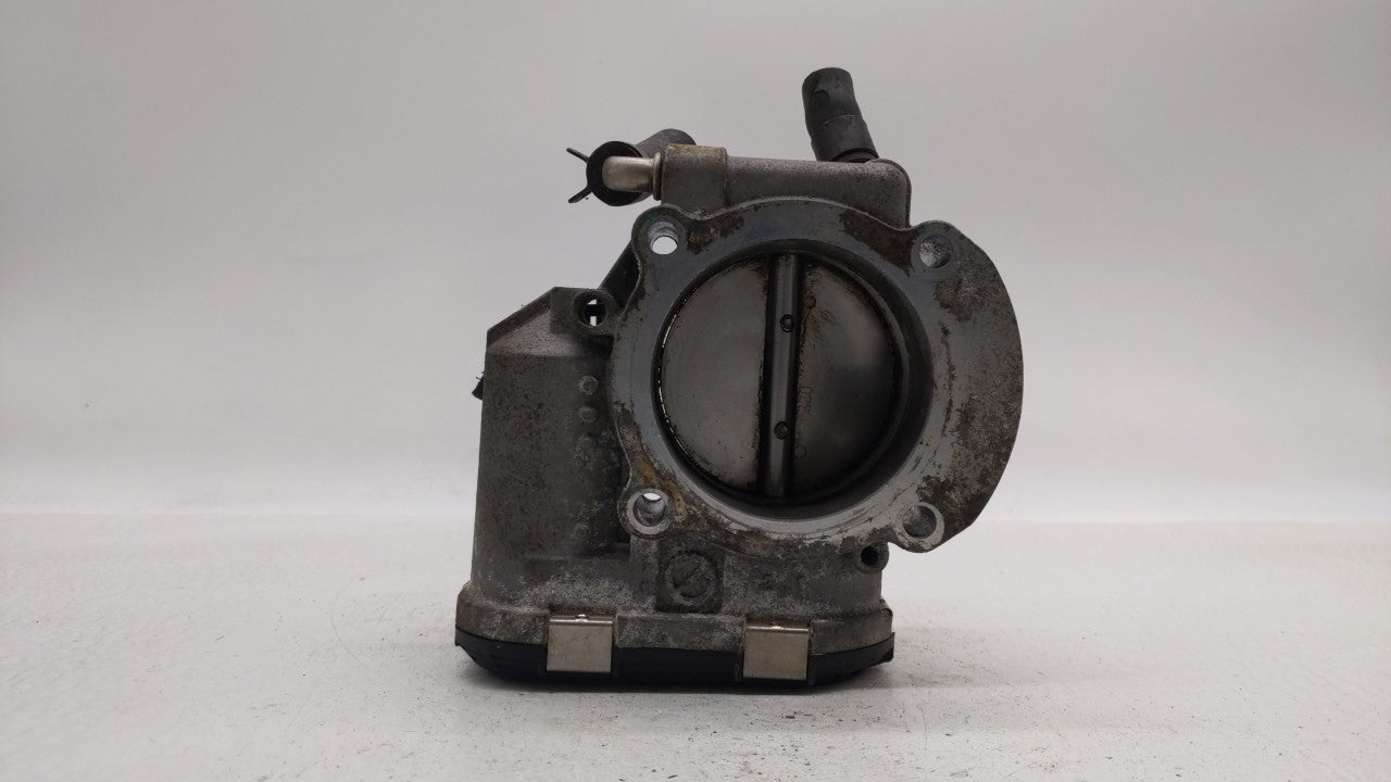 2011-2014 Hyundai Sonata Throttle Body P/N:35100-2G700 Fits Fits 2011 2012 2013 2014 2015 2016 OEM Used Auto Parts - Oemused