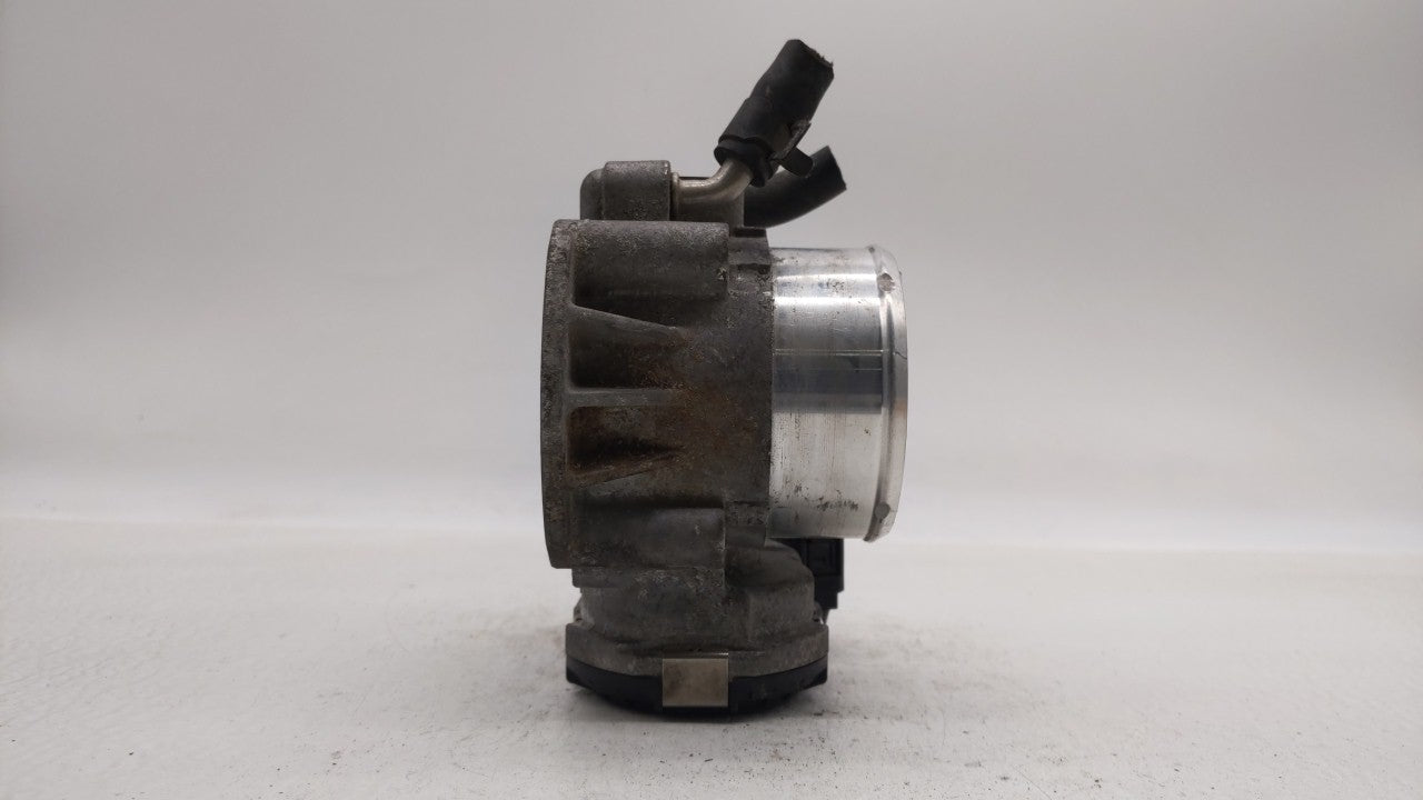 2011-2014 Hyundai Sonata Throttle Body P/N:35100-2G700 Fits Fits 2011 2012 2013 2014 2015 2016 OEM Used Auto Parts - Oemused