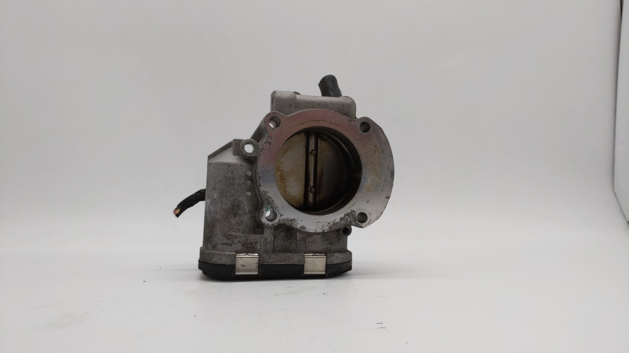 2011-2014 Hyundai Sonata Throttle Body P/N:35100-2G710 Fits Fits 2011 2012 2013 2014 2015 2016 OEM Used Auto Parts - Oemused
