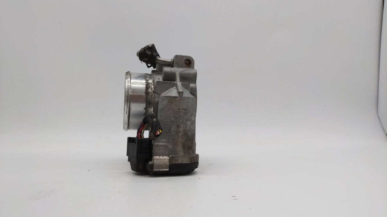 2011-2014 Hyundai Sonata Throttle Body P/N:35100-2G710 Fits Fits 2011 2012 2013 2014 2015 2016 OEM Used Auto Parts - Oemused