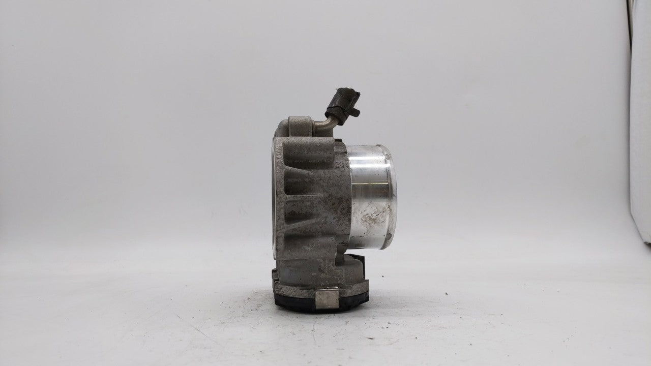 2011-2014 Hyundai Sonata Throttle Body P/N:35100-2G700 Fits Fits 2011 2012 2013 2014 2015 2016 OEM Used Auto Parts - Oemused