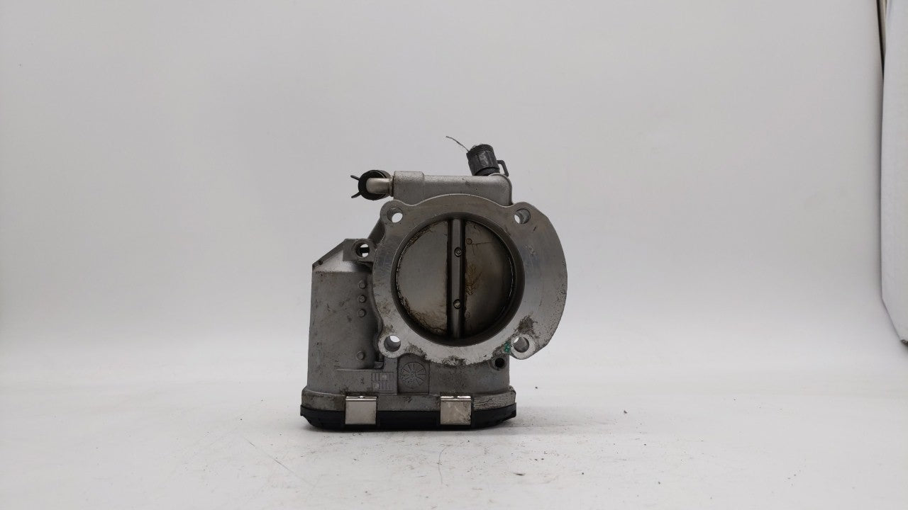2011-2014 Hyundai Sonata Throttle Body P/N:35100-2G700 Fits Fits 2011 2012 2013 2014 2015 2016 OEM Used Auto Parts - Oemused
