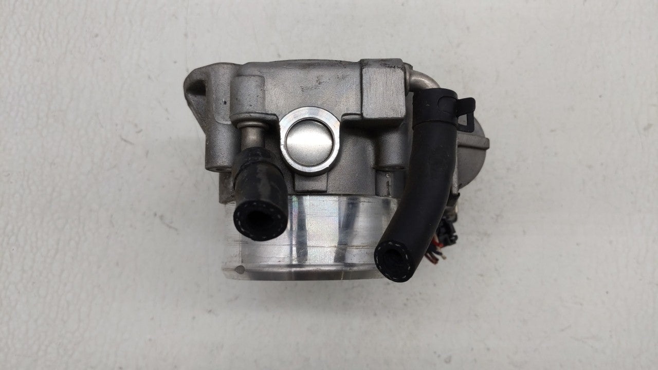2011-2014 Hyundai Sonata Throttle Body P/N:35100-2G700 Fits Fits 2011 2012 2013 2014 2015 2016 OEM Used Auto Parts - Oemused