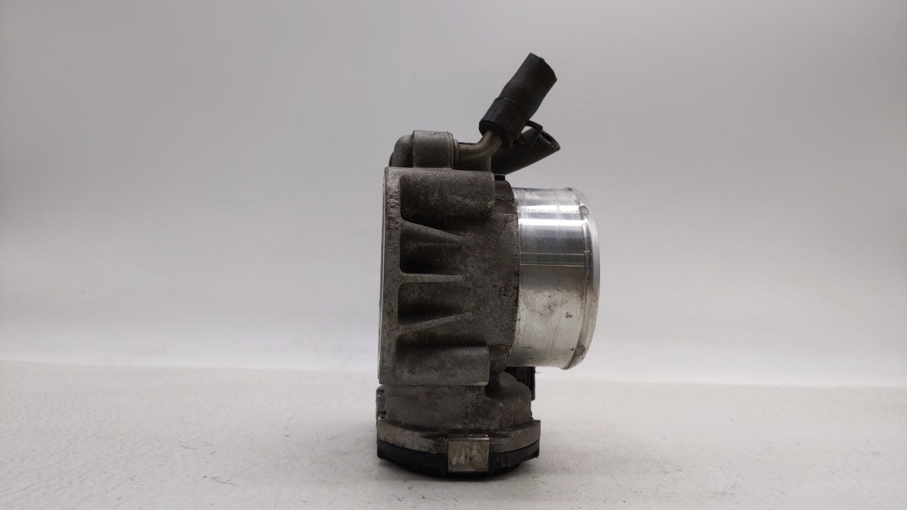 2011-2014 Hyundai Sonata Throttle Body P/N:35100-2G700 Fits Fits 2011 2012 2013 2014 2015 2016 OEM Used Auto Parts - Oemused