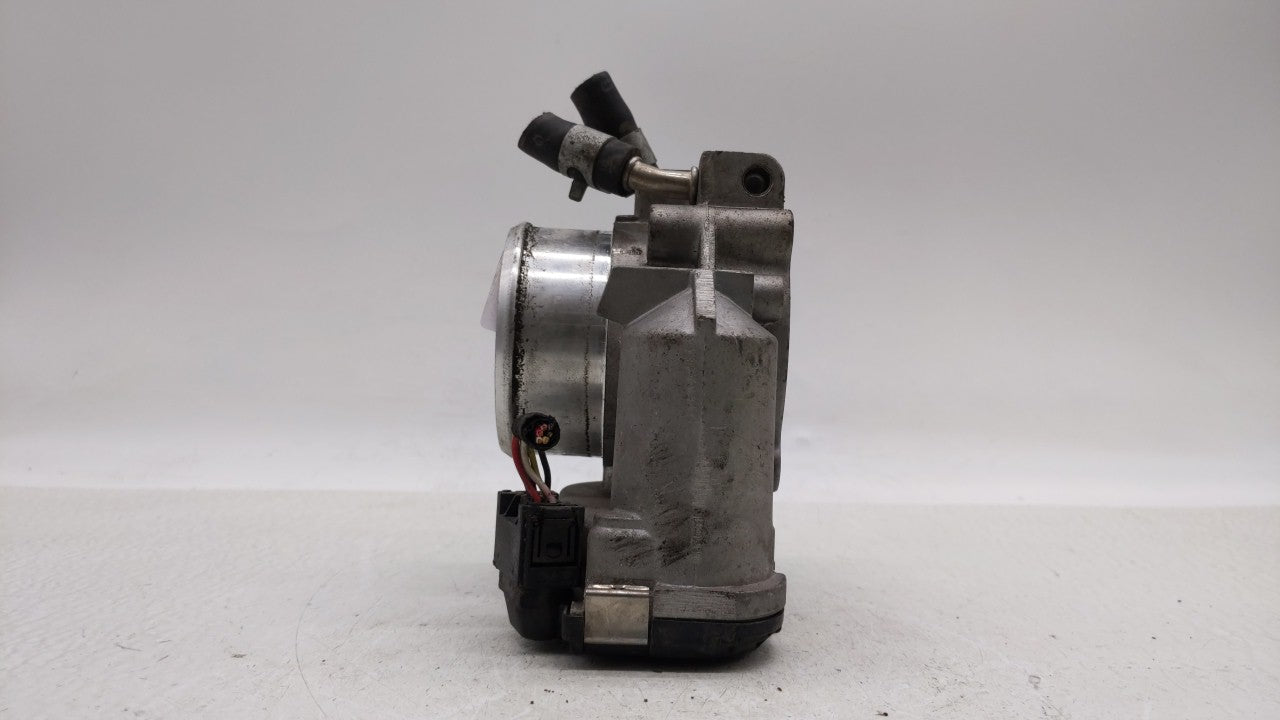 2011-2014 Hyundai Sonata Throttle Body P/N:35100-2G710 Fits Fits 2011 2012 2013 2014 2015 2016 OEM Used Auto Parts - Oemused